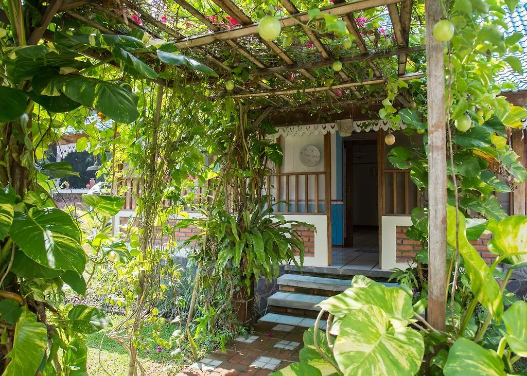 Guest house By Dorry Bed And Breakfast Ubud