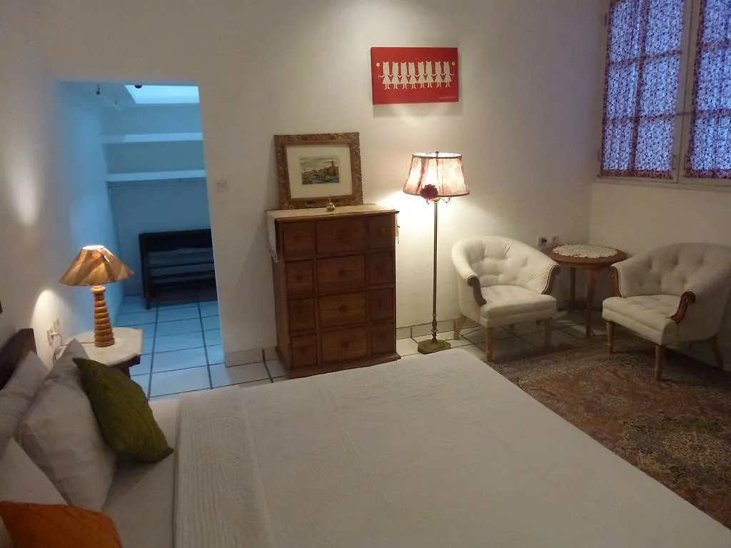 Guest house By Dorry Bed And Breakfast Ubud