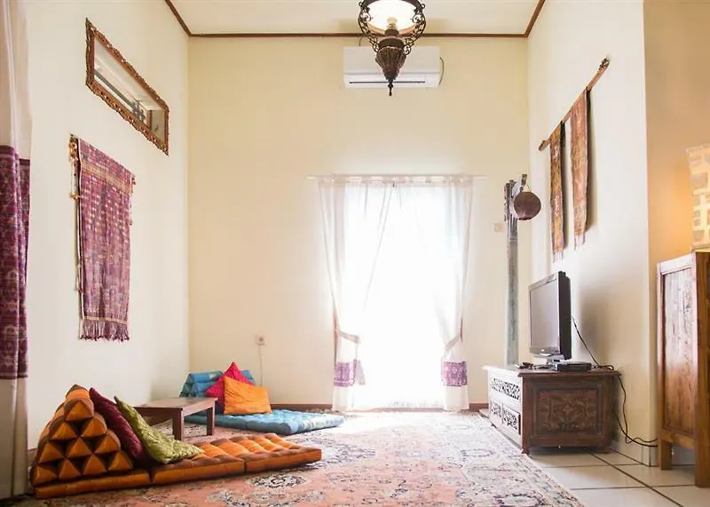 By Dorry Bed And Breakfast Ubud  Guest house